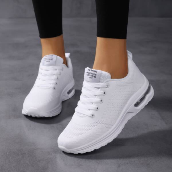 

Minimalist Lace Up Front Sneakers, White