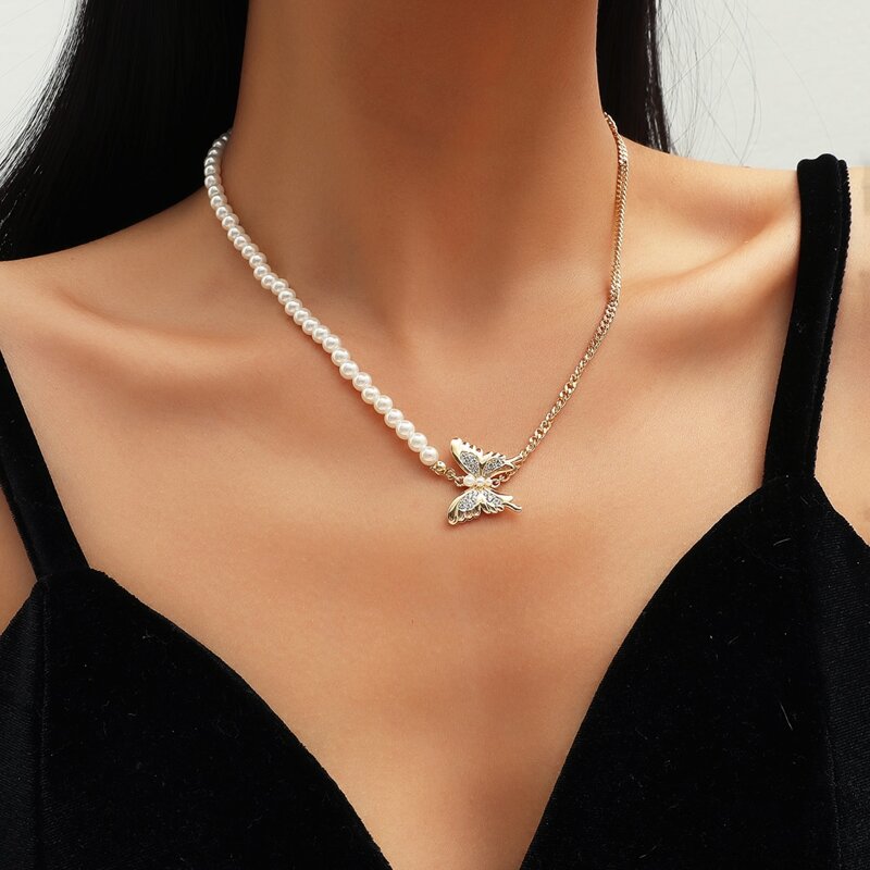 

Butterfly Decor Necklace, Gold
