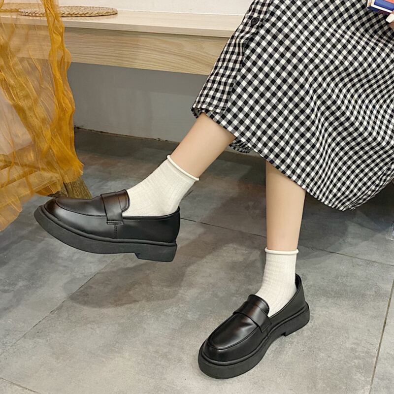 

Minimalist Slip On Loafers, Black