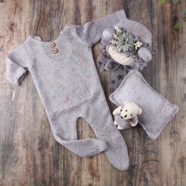 

Newborn Photography Knit Footed Jumpsuit & Hat & Pillow, Grey