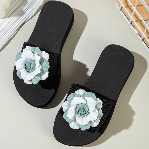 

Toddler Girls Floral Decor Slippers, Multicolor