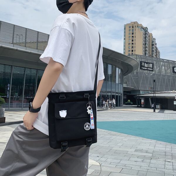 

Men Cartoon Decor Letter Patch Crossbody Bag, Black