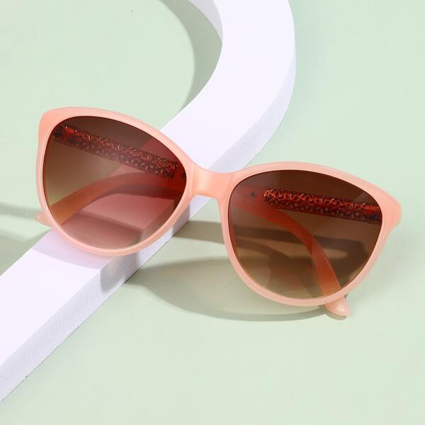 

Cat Eye Sunglasses