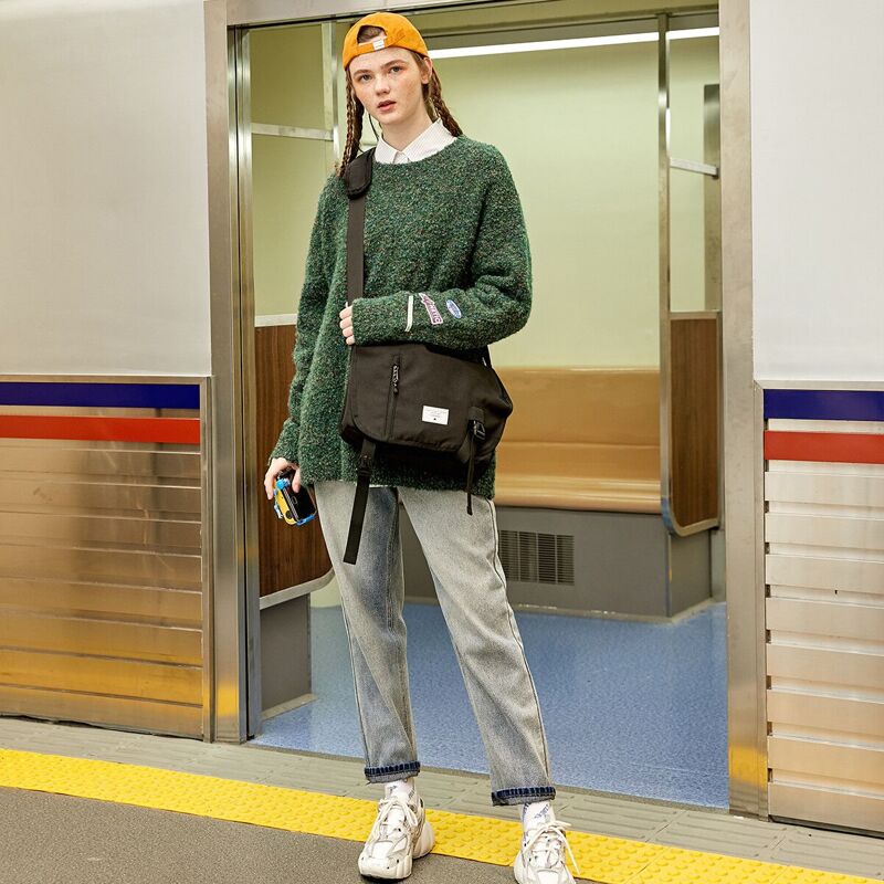 

Drop Shoulder Patch Detail Oversize Sweater, Dark green