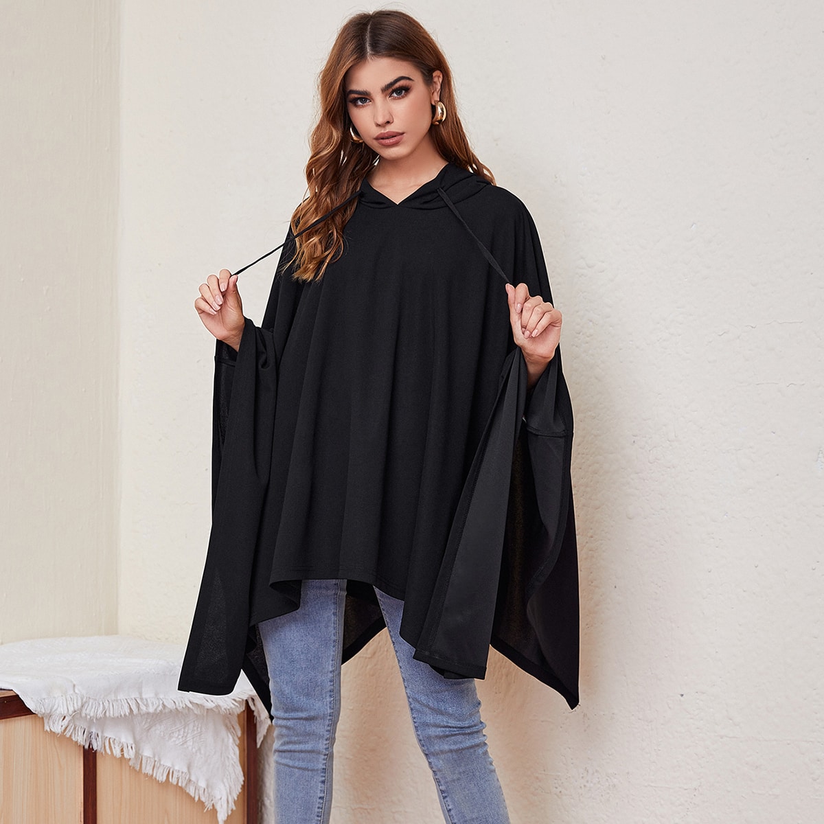 на кулиске оверсайз Пончо Худи