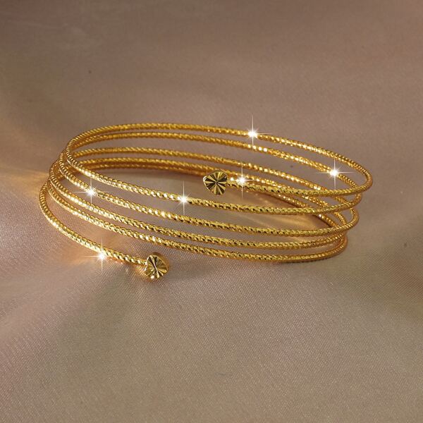 

Heart Detail Bracelet, Gold