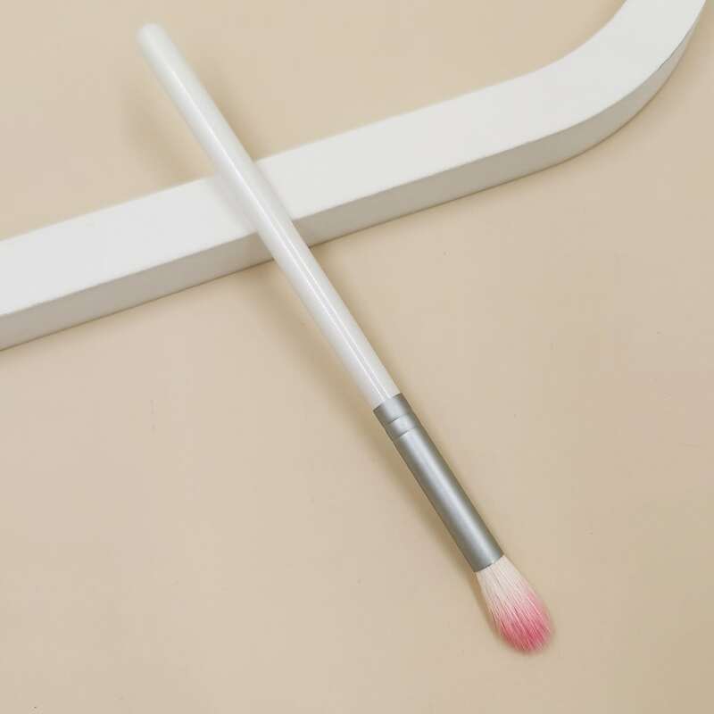 

1pc Eyeshadow Brush, White