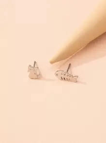 貓和魚骨耳釘 - 銀色 - 查看 2