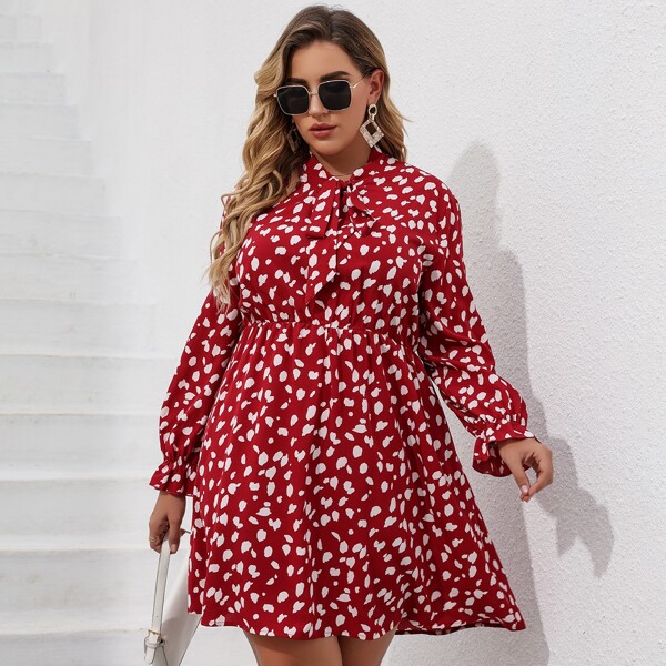 

Plus Dalmatian Print Tie Neck Flounce Sleeve Dress, Burgundy