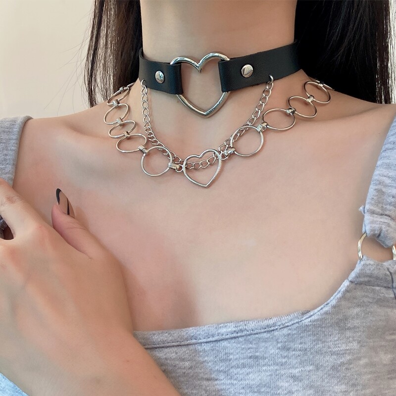

2pcs Heart Decor Necklace, Black