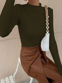 RueChic Jersey de cuello alto tejido de canalé unicolor - Verde militar - Ver 3
