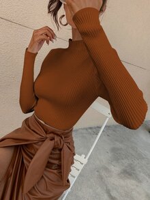 RueChic Jersey de cuello alto tejido de canalé unicolor - Marrón - Ver 5