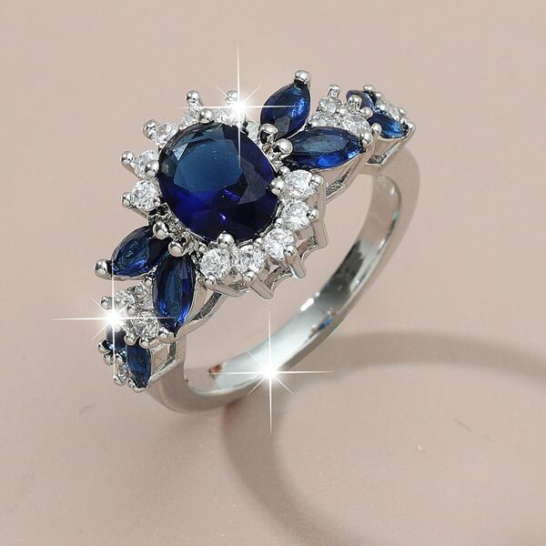 

Oval Zircon Decor Ring, Silver