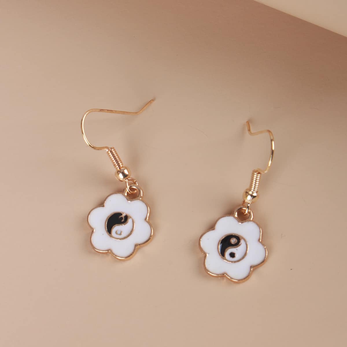 

Flower Drop Earrings, Black and white