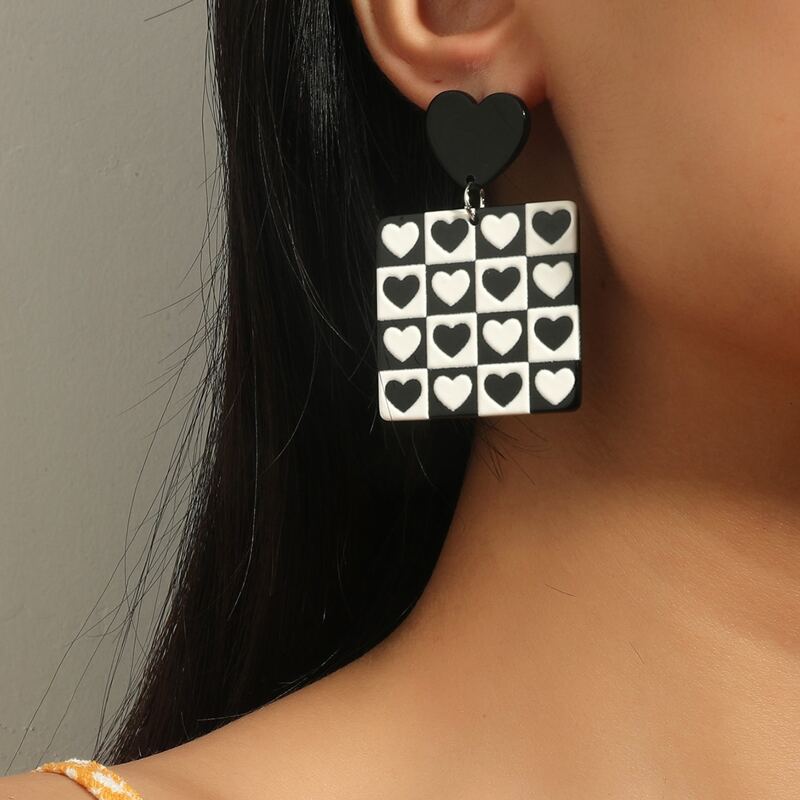 

Heart Graphic Drop Earrings, Multicolor