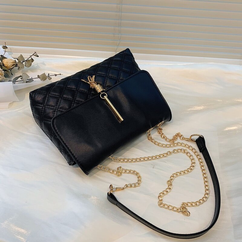 

Solid Quilted Tassel Decor Chain Shoulder Bag, Black