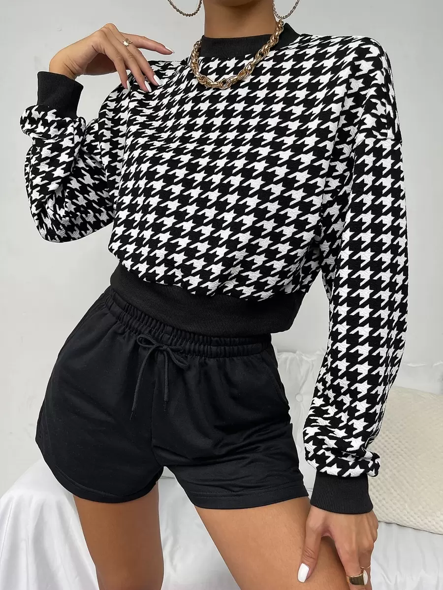 SHEIN Privé Pullover con estampado de pata de gallo de hombros caídos - Blanco y Negro - Ver 1