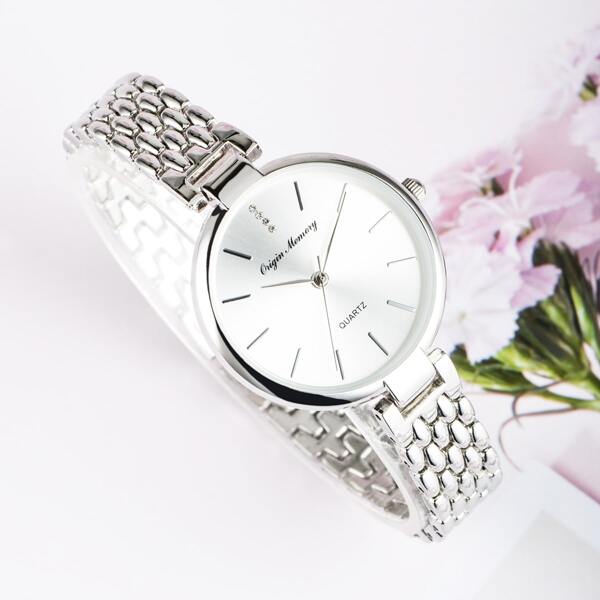 

Rhinestone Decor Round Pointer Quartz Watch