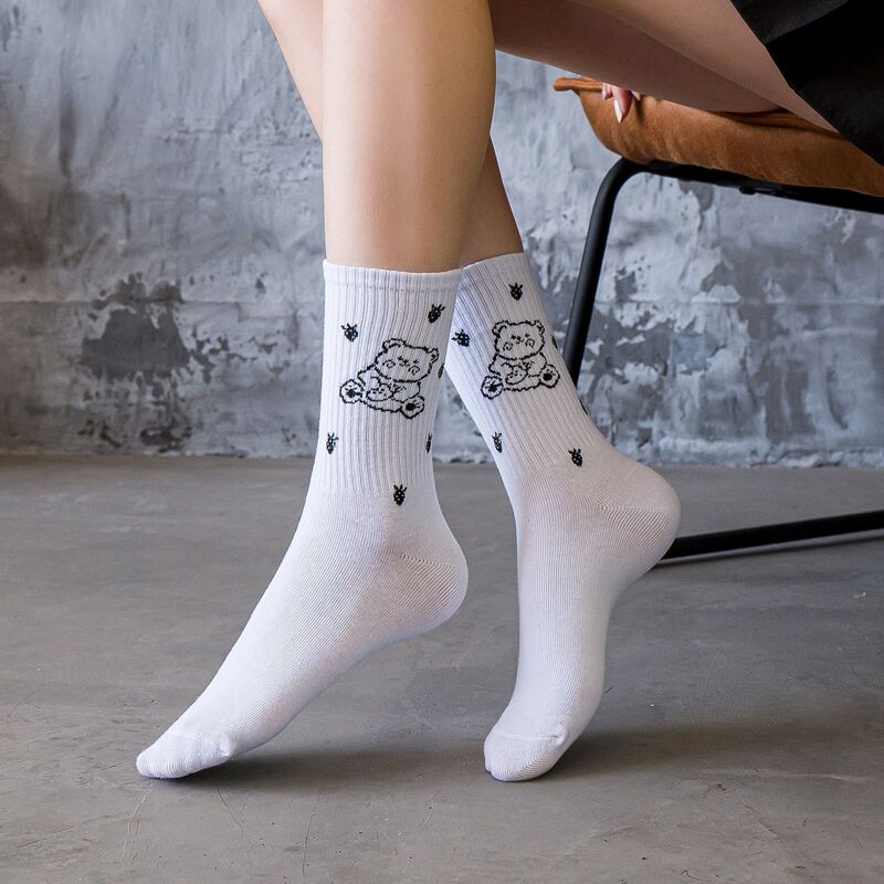 

Bear Graphic Crew Socks, White