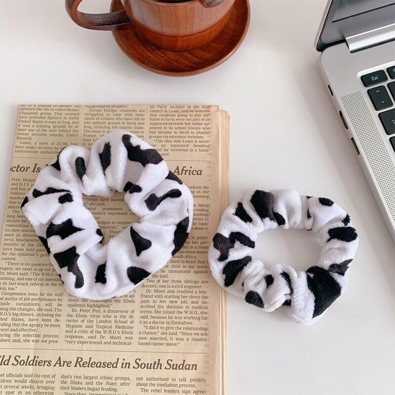

2pcs Cow Print Scrunchie, Black and white