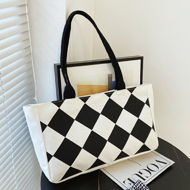 

Gingham Pattern Shoulder Tote Bag, Black and white