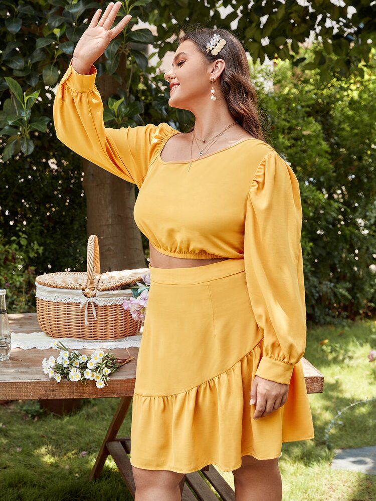 SHEIN Frenchy Plus Asymmetrical Neck Lantern Sleeve Crop Top & Ruffle Hem Skirt - Yellow - View 5