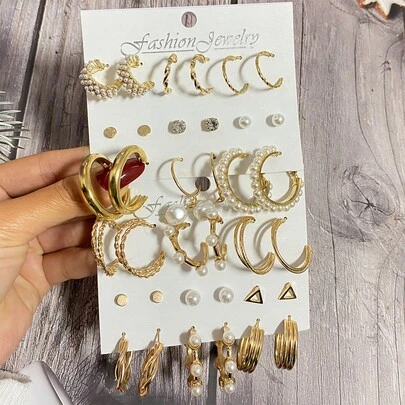 18對人造珍珠裝飾耳環