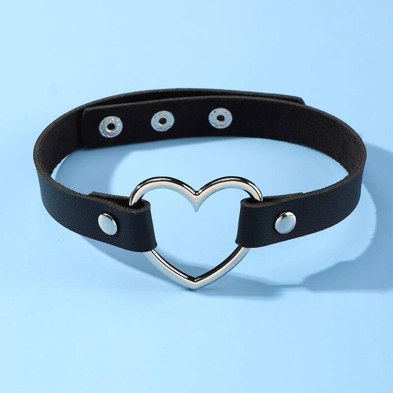 

Heart Decor Punk Choker, Black