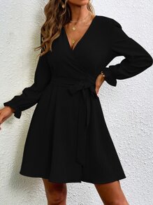 Chiquease Đầm mini đen cổ chữ V hở sâu gợi cảm - màu đen - Xem 4