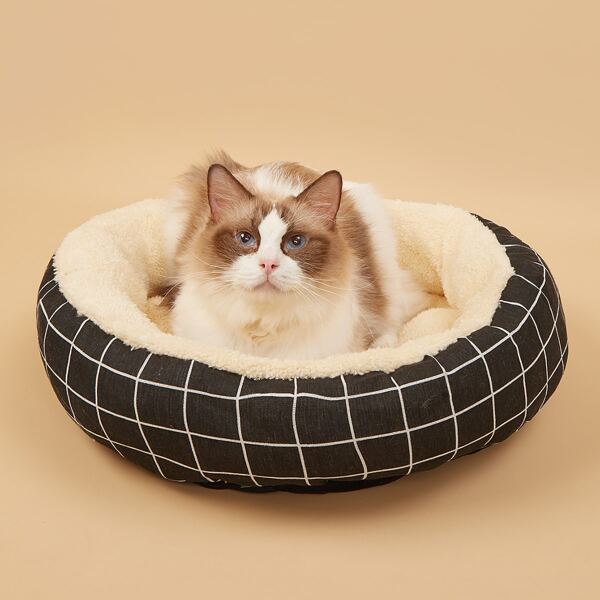

Plaid Print Pet Bed, Black
