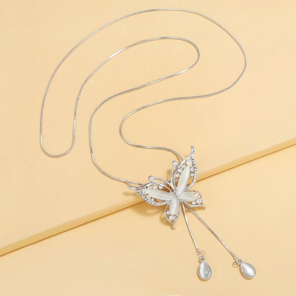 

Rhinestone Butterfly Decor Necklace, Silver