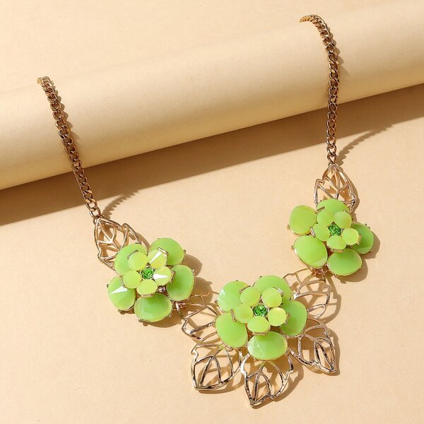 

Flower Decor Necklace, Green
