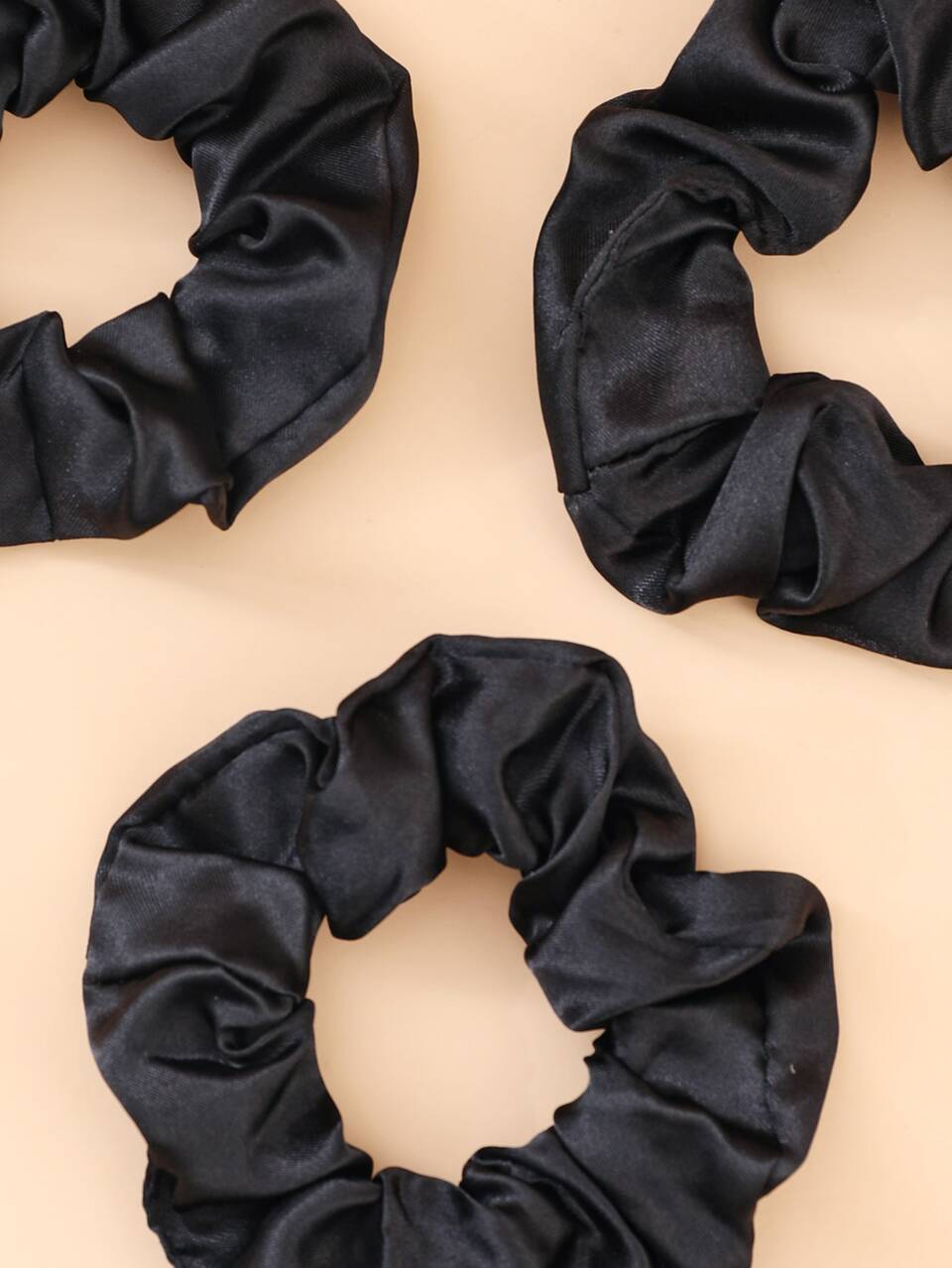 6 Pcs Girls Black Satin Scrunchies, Gentle Elastic Hair Bands, Soft & Stylish Silk Fabric Ponytail Holders Hair Tie Hair Accessory For Daily Use