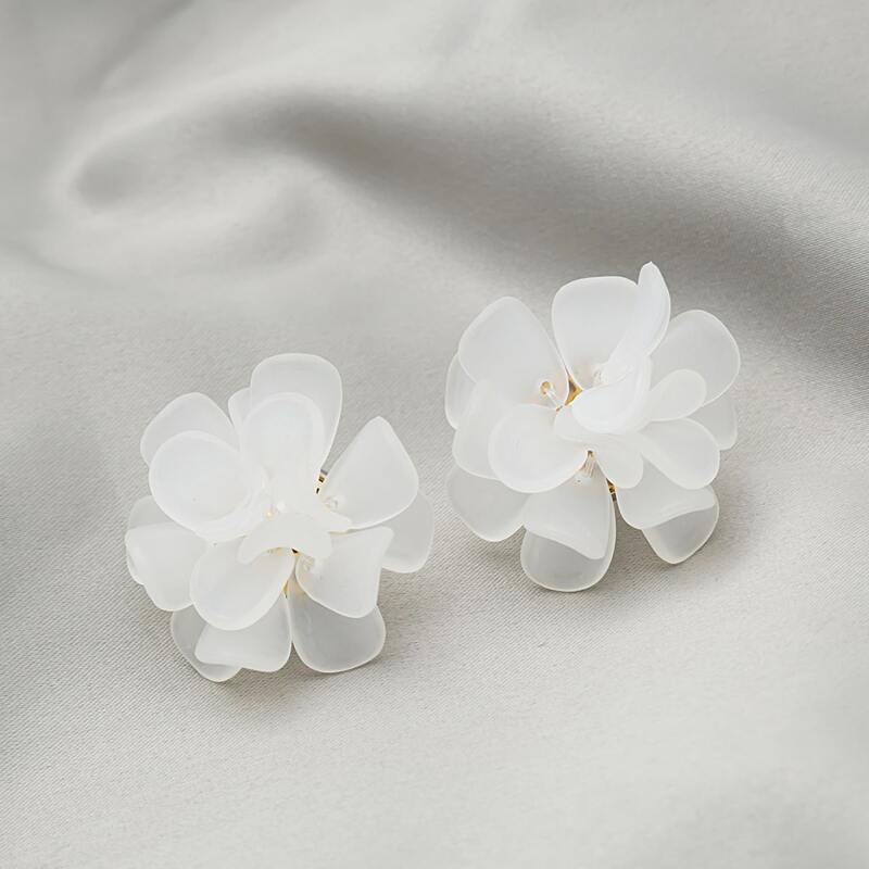 

Floral Decor Earrings, White
