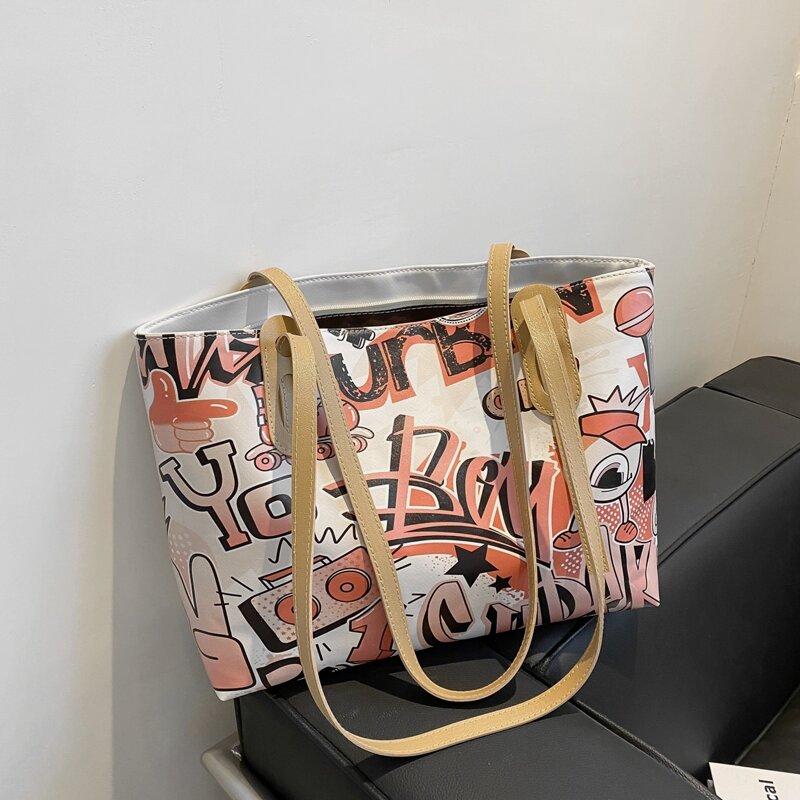 

Pop Graphic Shoulder Tote Bag, Multicolor