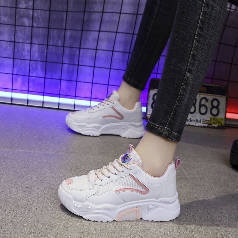 

Letter Patch Mesh Panel Lace-up Front Sneakers, White