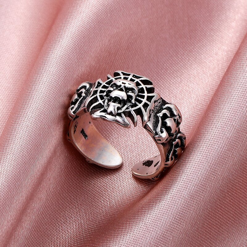 

Halloween Skull Ring, Antique silver