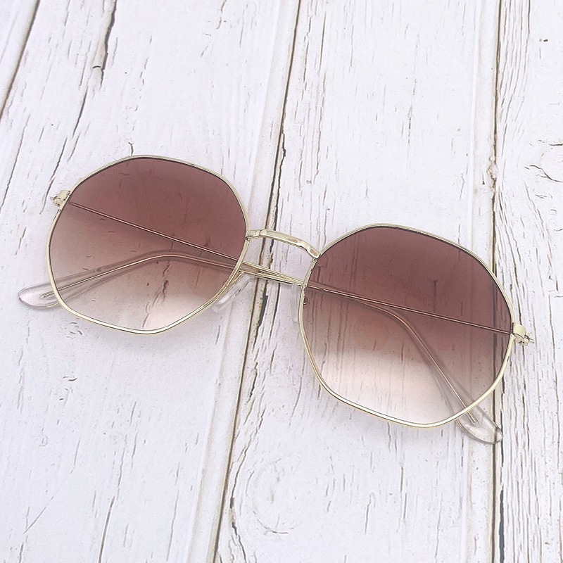 

Round Frame Sunglasses