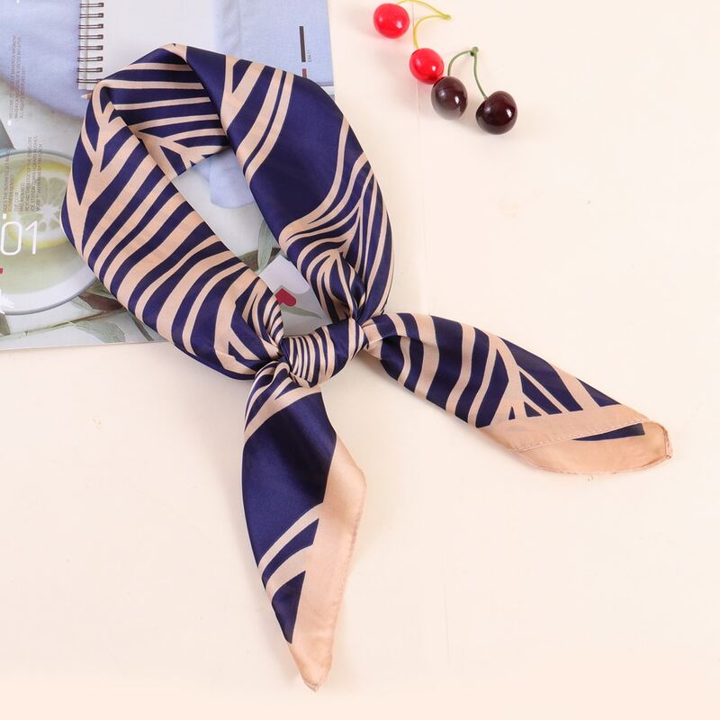 

Leaf Print Bandana, Multicolor