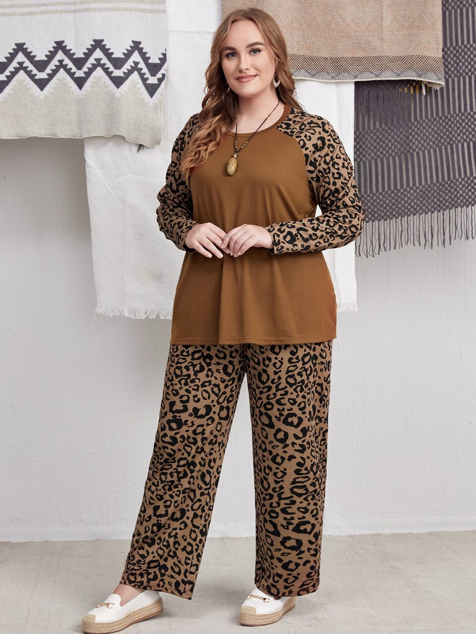 Plus Leopard Print Raglan Sleeve Tee & Straight Leg Pants