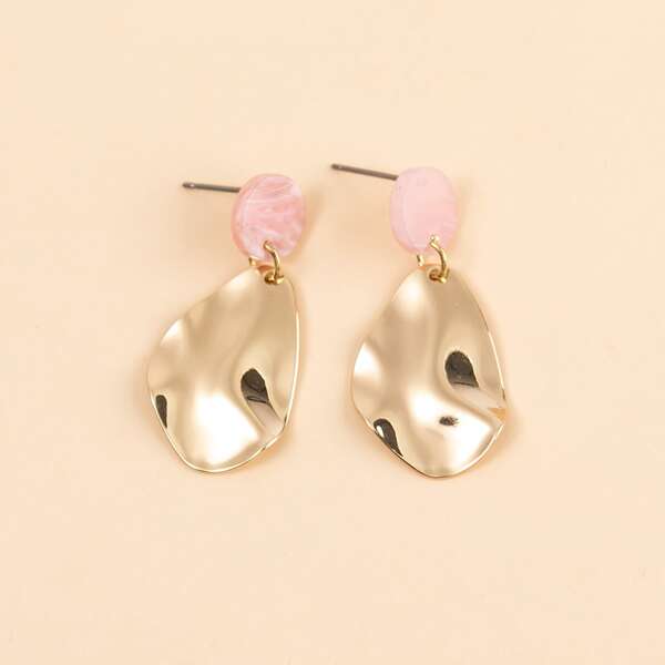 

Geo Decor Drop Earrings, Pink