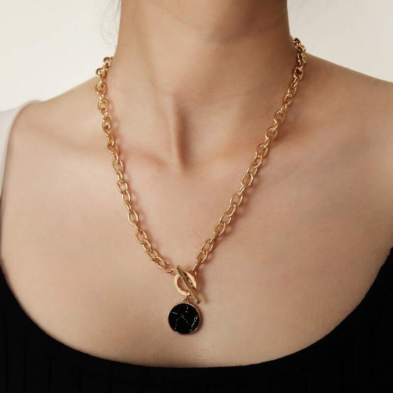 

1pc Marble Graphic Chain Necklace, Black