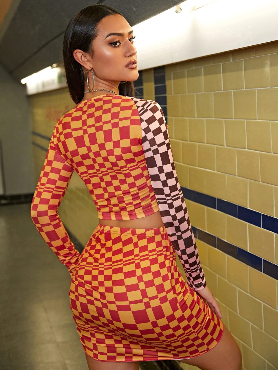 Color Block Geo Print Buckled Cut Out Crop Tee