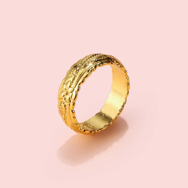

Flower Textured Ring, Gold