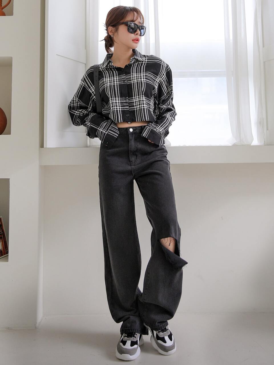 Slant Pocket Cut Out Jeans