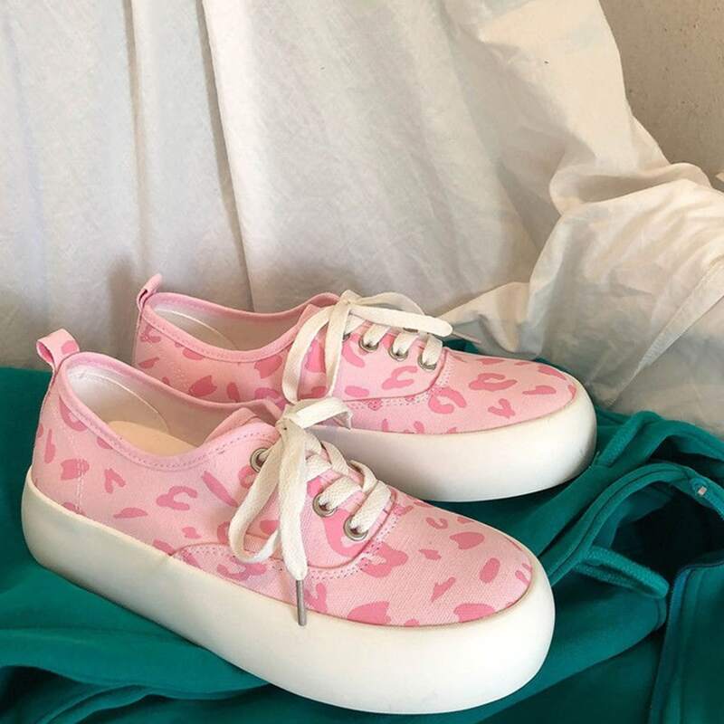 

Leopard Graphic Canvas Shoes, Pink