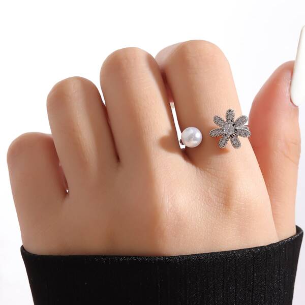 

Faux Pearl & Zircon Flower Decor Cuff Ring, Silver