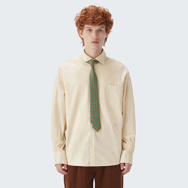

Men Patch Pocket Graphic Embroidery Shirt Without Tie, Apricot