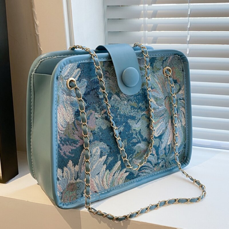 

Floral Graphic Chain Shoulder Bag, Multicolor