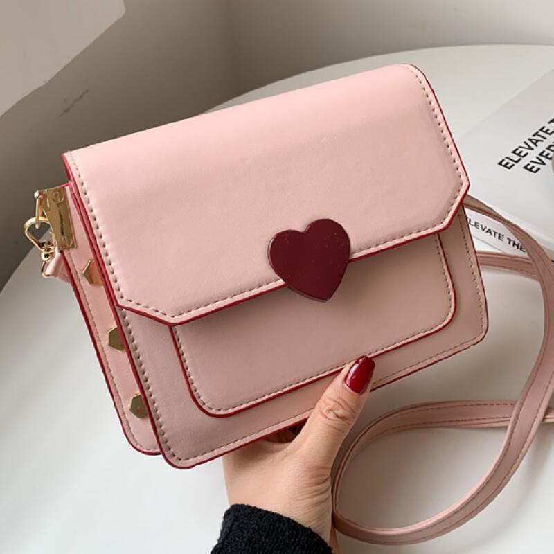 

Heart Decor Flap Crossbody Bag, Pink